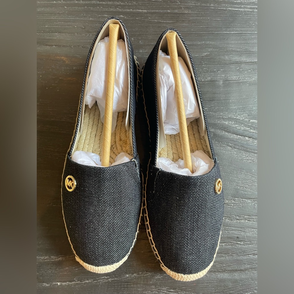 Michael Michael Kors Kendrick dark denim slip on sz 5.5